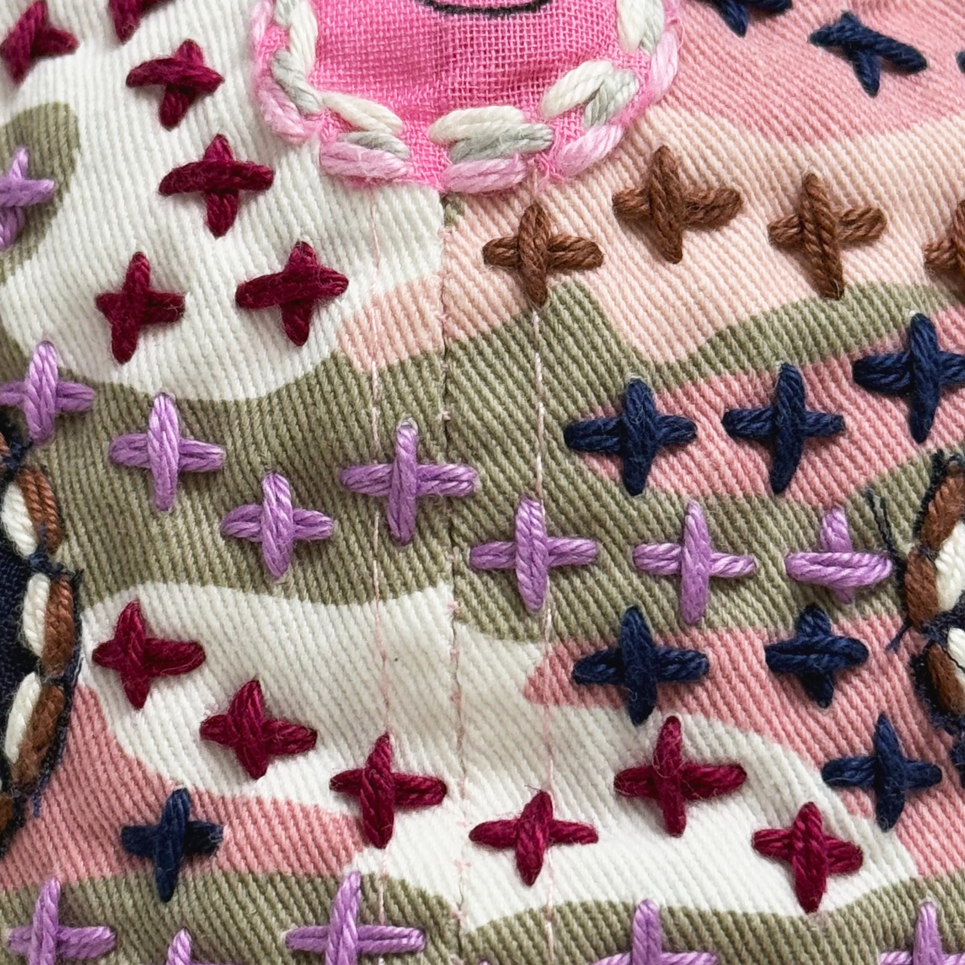 Suture Hand Embroidered Jujizashi Sashiko 6-Panel Paisley Camouflage Hat Pink